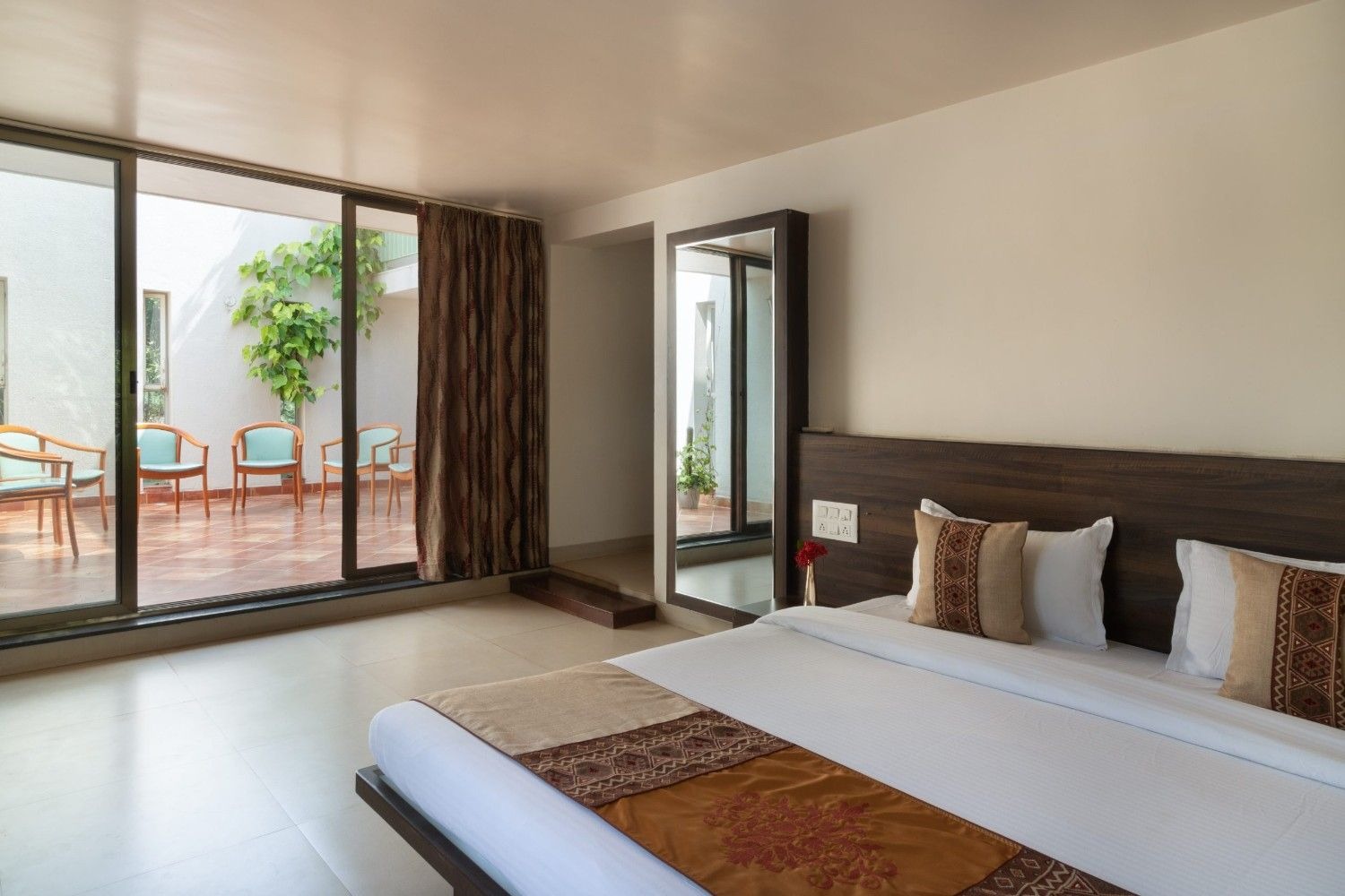 Courtyard 3BHK 5 scaled 1 - Courtyard House Chokhani - Grape County Eco Resort & Villas - Resort in Nashik