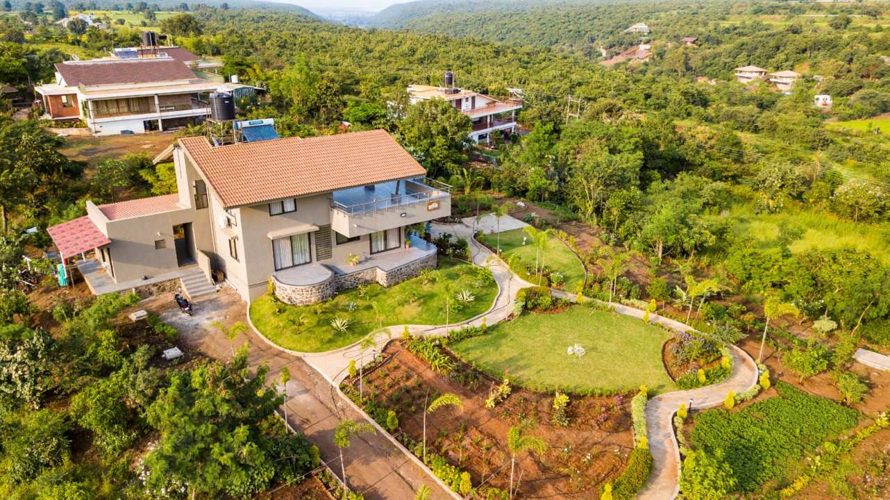 Palm Tree 2 1 - Palm Tree House - Grape County Eco Resort & Villas - Resort in Nashik
