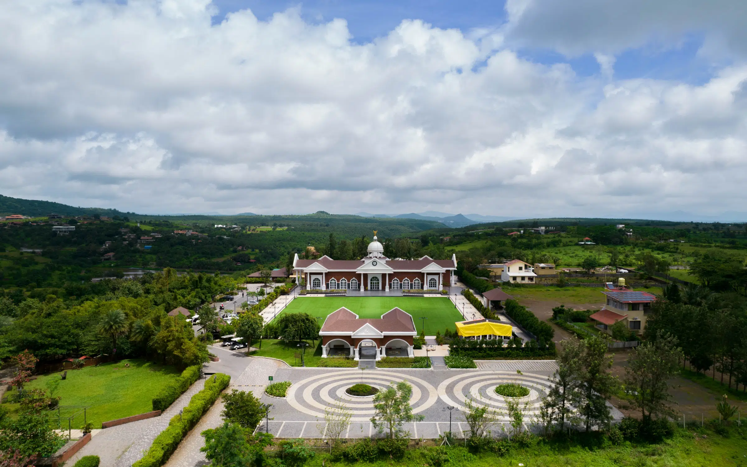 Why February Is The Best Month To Experience Pet-Friendly Adventure Stays In India