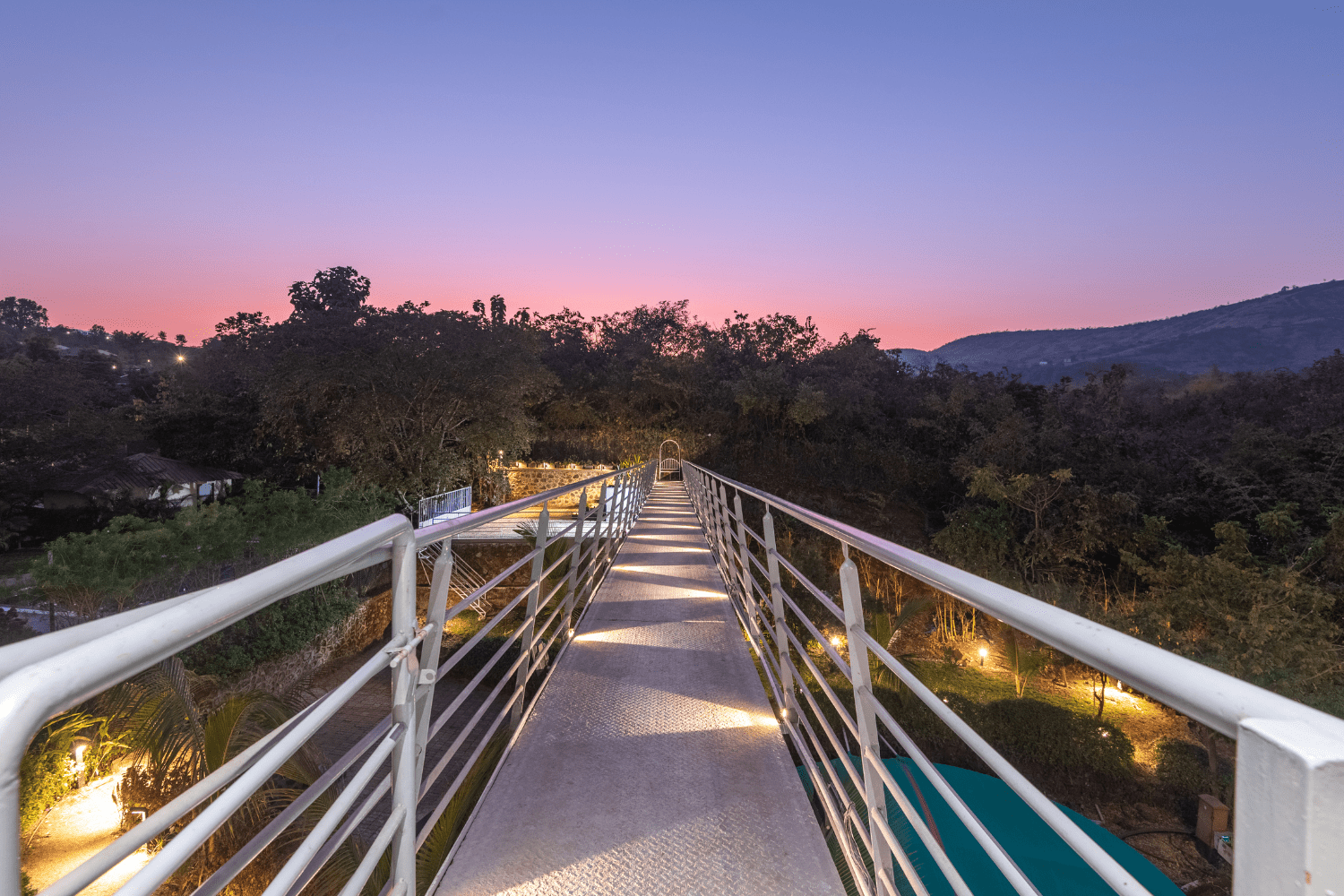 Grape County - Bridge House - 02