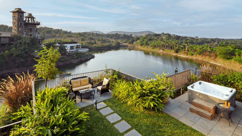 Grape County - The Maharaja Suite