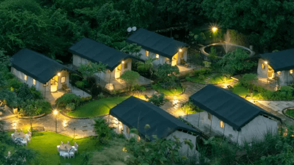 250 - Misty treks, hidden waterfalls, lush green landscapes and unforgettable family experiences at Grape County - Grape County Eco Resort & Villas - Resort in Nashik