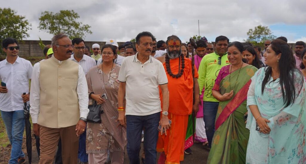 Divya Marathi – 6,000 Trees Planted on the Second Sunday of Mission Green Monsoon - Grape County: A lifestyle that coexists with nature